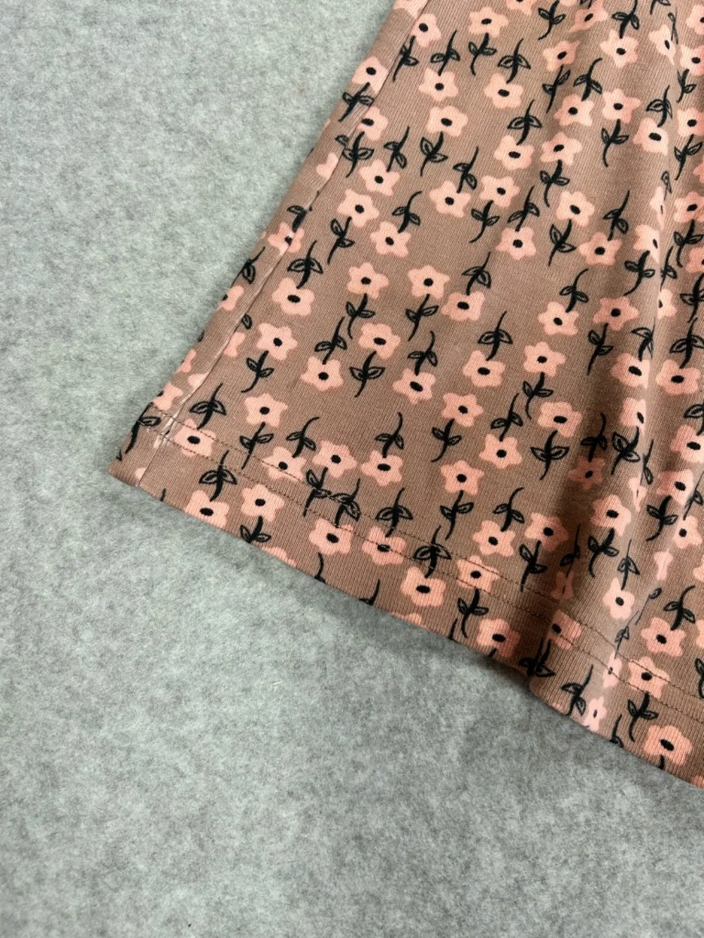 Hanna Andersson Brown Top with‎ Pink Floral Print